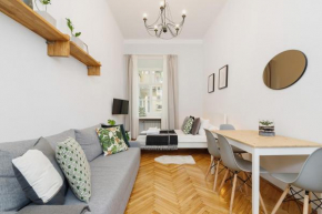 Main Square Apartment - Szpitalna 6 Street